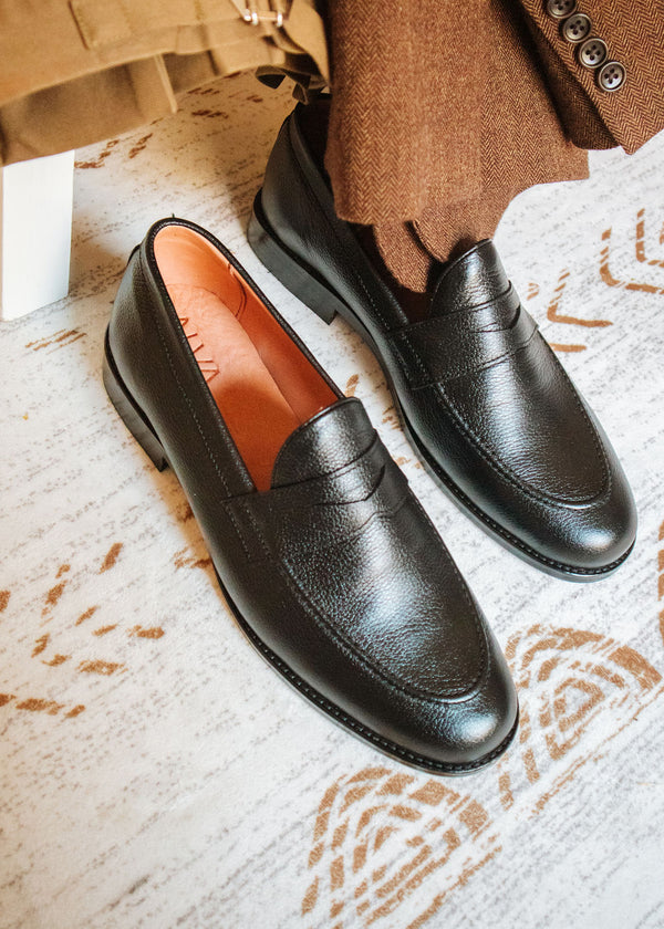 Santa Ana - Black Tumbled Leather Loafer