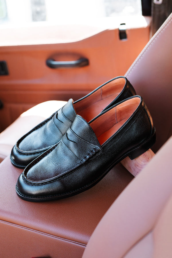 Turi - Black Tumbled Leather Moccasin